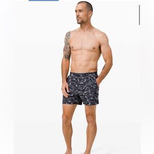 Lululemon Channel Cross Swim Short *5" Size L